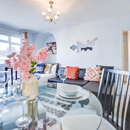 Private Family Apartment, In Victoria Posh Sw1 Лондон Экстерьер фото